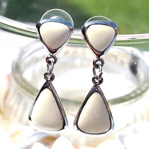 💞💗 Vintage Ivory Enamel Silver-plated Teardrop Dangle Earrings